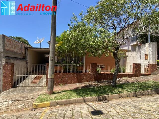 #1115 - Casa para Venda em Piraju - SP - 2