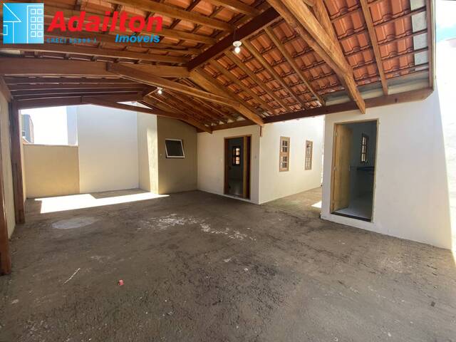 #1445 - Casa para Venda em Piraju - SP - 2