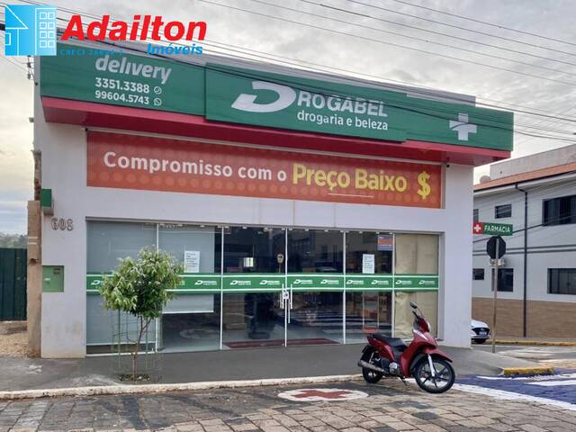 #1520 - Prédio comercial para Venda em Piraju - SP