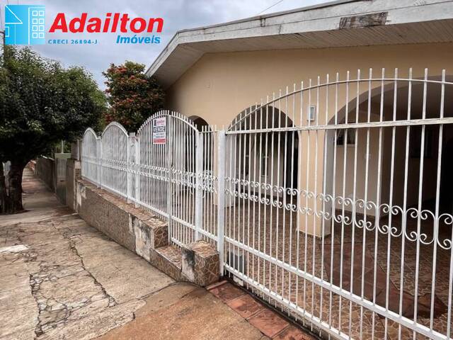 #1612 - Casa para Venda em Piraju - SP - 2