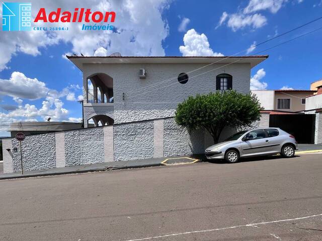 #1678 - Casa para Venda em Piraju - SP - 2