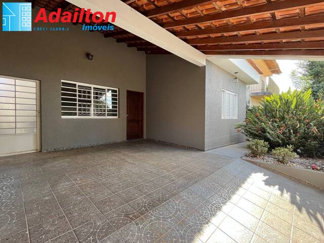 #1550 - Casa para Locação em Piraju - SP - 2