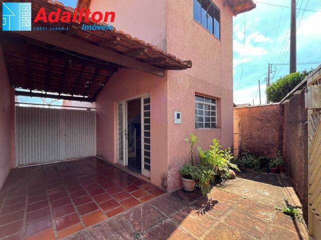 #1724 - Casa para Venda em Piraju - SP - 2