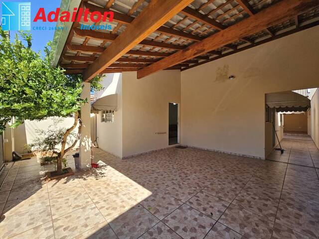 #1800 - Casa para Venda em Piraju - SP - 2