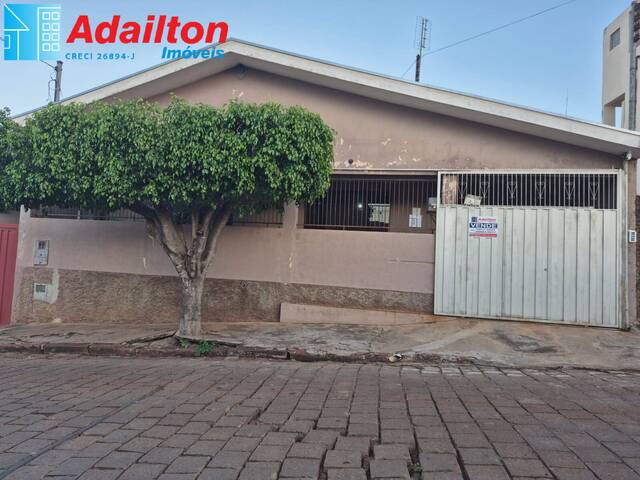 #1411 - Casa para Venda em Piraju - SP - 1