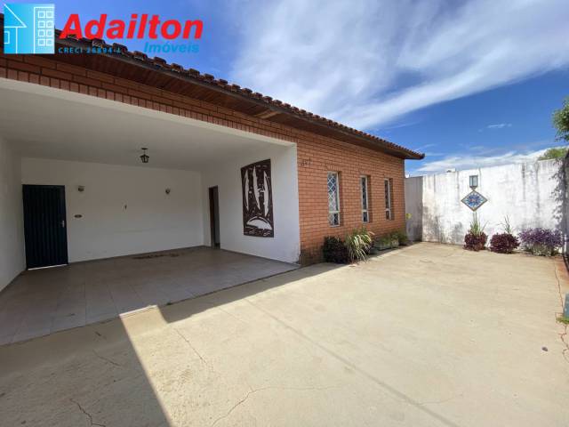 #1663 - Casa para Venda em Piraju - SP - 2