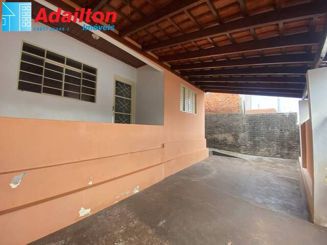 #1886 - Casa para Locação em Piraju - SP - 2