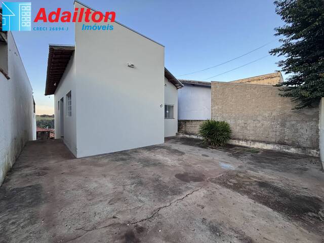 #1768 - Casa para Locação em Piraju - SP - 2
