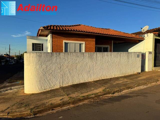 #1946 - Casa para Locação em Piraju - SP - 2